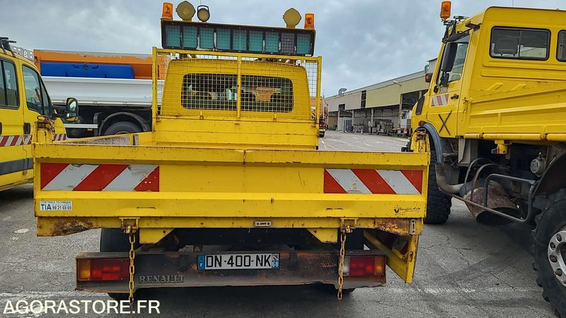 RENAULT MASTER BENNE - 2002 - 322617 KM - Commercial truck: picture 4 RENAULT MASTER BENNE - 2002 - 322617 KM - Commercial truck: picture 4
