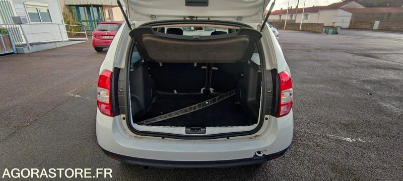 Car DACIA DUSTER: picture 7