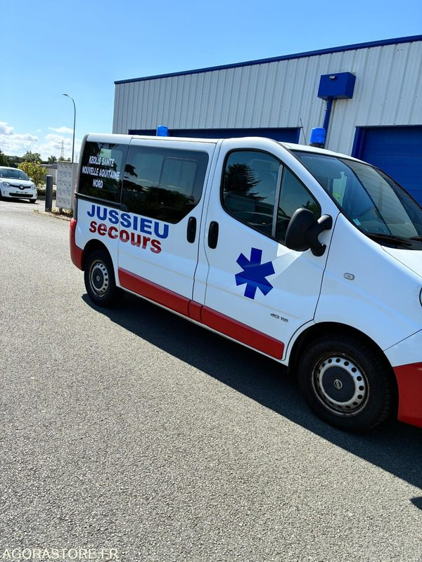 DG-715-NZ - Roulant - VASP - NISSAN PRIMASTAR - 178 174 Kms - Ambulance: picture 2 DG-715-NZ - Roulant - VASP - NISSAN PRIMASTAR - 178 174 Kms - Ambulance: picture 2