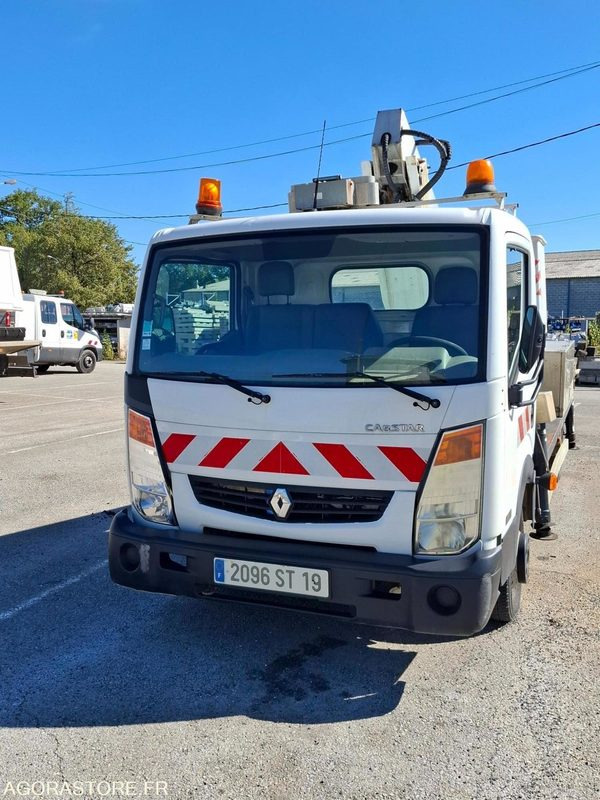 Elévateur à Nacelle 160 ALU CABSTAR sur châssis NISSAN <3.5T H.16M - 2007 - Truck with aerial platform: picture 1 Elévateur à Nacelle 160 ALU CABSTAR sur châssis NISSAN <3.5T H.16M - 2007 - Truck with aerial platform: picture 1