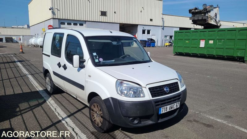FIAT DOBLO CARGO - 2007 - 98427KM - 718 AWC 67 - Small van: picture 2 FIAT DOBLO CARGO - 2007 - 98427KM - 718 AWC 67 - Small van: picture 2