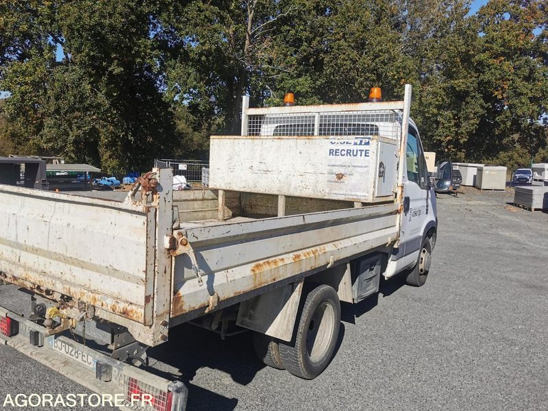FOURGON BENNE - IVECO - DAILY 35C13 - 2011 / 264350 KM - BJ028EC - Tipper van: picture 5 FOURGON BENNE - IVECO - DAILY 35C13 - 2011 / 264350 KM - BJ028EC - Tipper van: picture 5