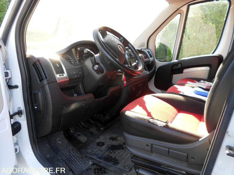 FOURGON FIAT DUCATO - Panel van: picture 4 FOURGON FIAT DUCATO - Panel van: picture 4