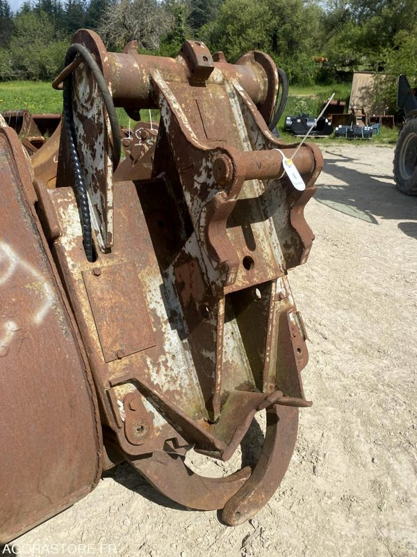 Godet 850mm + Pince MORIN M6 - Excavator bucket: picture 3 Godet 850mm + Pince MORIN M6 - Excavator bucket: picture 3