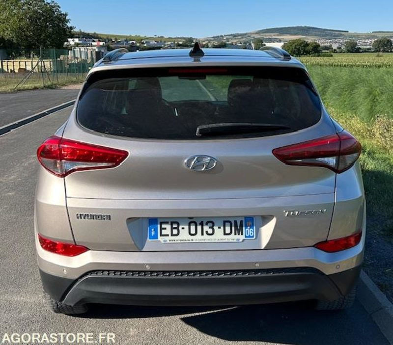 HYUNDAI TUCSON III 1.7 CRDI 141 CH EXECUTIVE 2WD DCT-7 - 2016 - 141 950 kms - SUV: picture 4 HYUNDAI TUCSON III 1.7 CRDI 141 CH EXECUTIVE 2WD DCT-7 - 2016 - 141 950 kms - SUV: picture 4