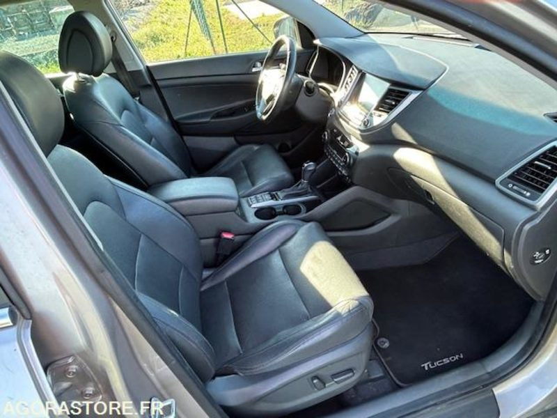 HYUNDAI TUCSON III 1.7 CRDI 141 CH EXECUTIVE 2WD DCT-7 - 2016 - 141 950 kms - SUV: picture 5 HYUNDAI TUCSON III 1.7 CRDI 141 CH EXECUTIVE 2WD DCT-7 - 2016 - 141 950 kms - SUV: picture 5