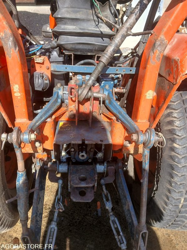KUBOTA 1750D 4677 h 1990 - Farm tractor: picture 5 KUBOTA 1750D 4677 h 1990 - Farm tractor: picture 5