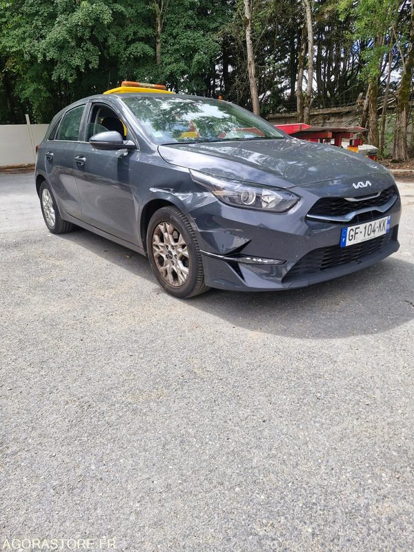 Kia ceed 1.0 TGDI BVM6 ACTIVE PROCEDURE VGE 43770 kms - Car: picture 1 Kia ceed 1.0 TGDI BVM6 ACTIVE PROCEDURE VGE 43770 kms - Car: picture 1