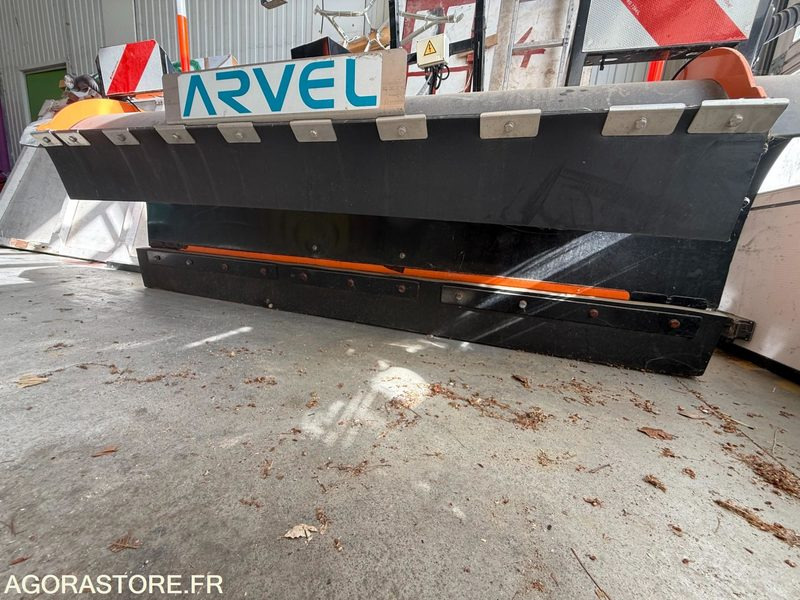 LAME A NEIGE AVEC FIXATION - Snow plows: picture 2 LAME A NEIGE AVEC FIXATION - Snow plows: picture 2