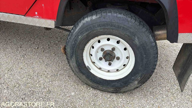 LAND ROVER DÉFENDER 110 CC - 123 683 Kms - 2001 - 6620 XE 74 - SUV: picture 5 LAND ROVER DÉFENDER 110 CC - 123 683 Kms - 2001 - 6620 XE 74 - SUV: picture 5