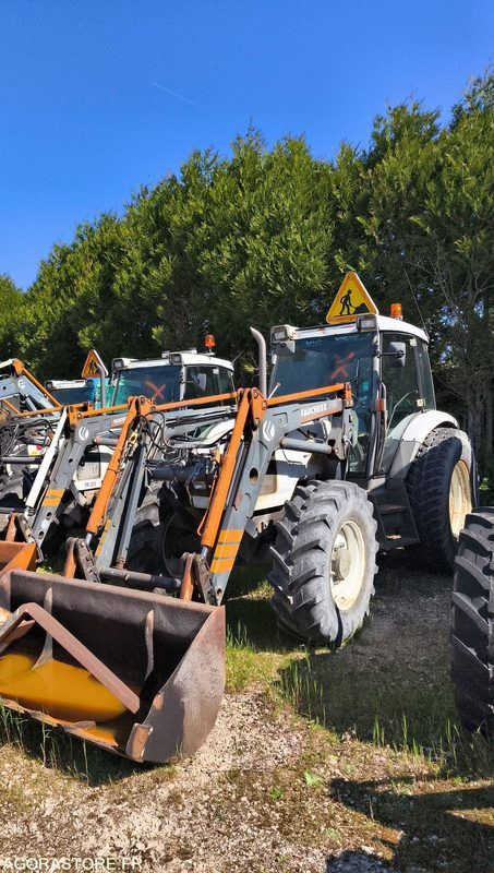 Lot Renault - Tracteur ergos 110-CF 056 - 2001 - 11404 et CHARGEUR FAUCHEUX TRF0 - Farm tractor: picture 3 Lot Renault - Tracteur ergos 110-CF 056 - 2001 - 11404 et CHARGEUR FAUCHEUX TRF0 - Farm tractor: picture 3