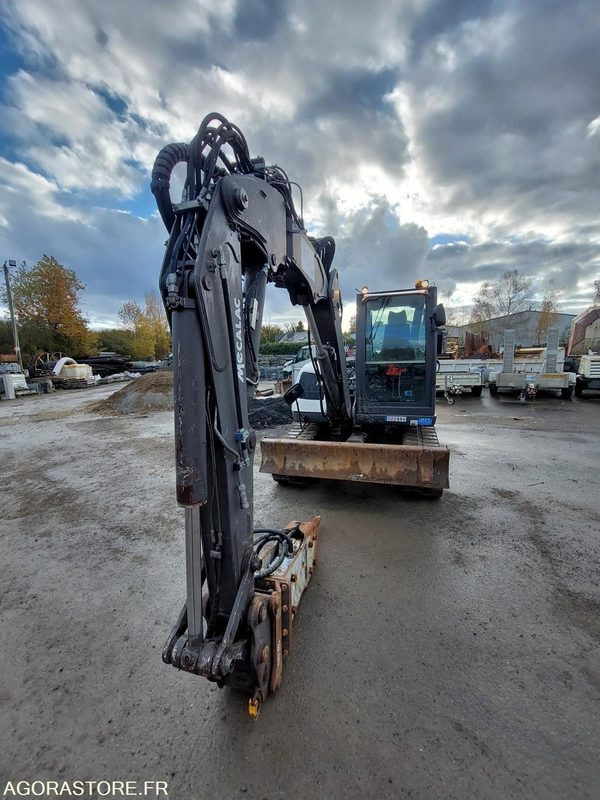 MECALAC 8MCR - Excavator: picture 3 MECALAC 8MCR - Excavator: picture 3