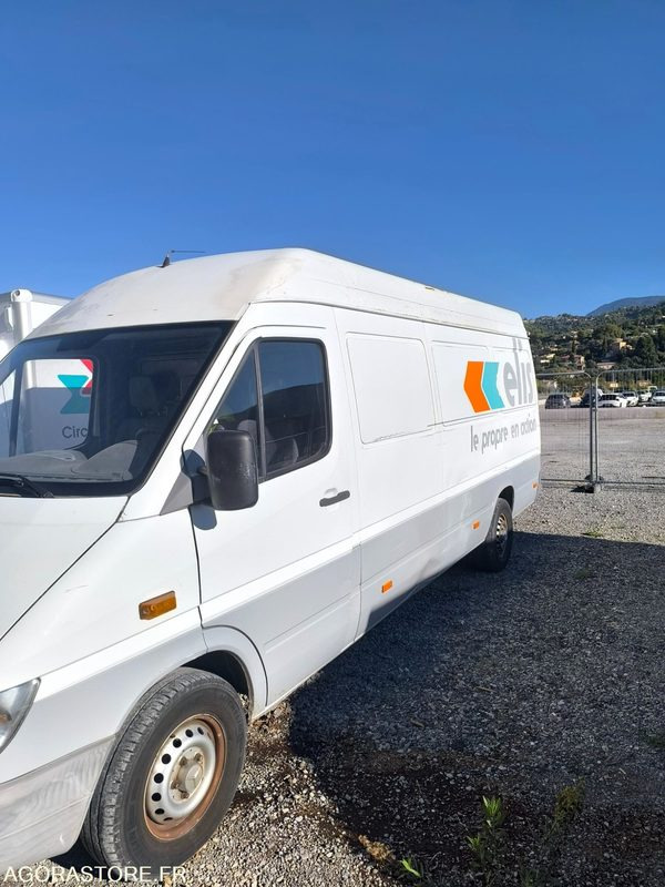 MERCEDES SPRINTER - 2000 - 351870 Kms - Panel van: picture 2 MERCEDES SPRINTER - 2000 - 351870 Kms - Panel van: picture 2