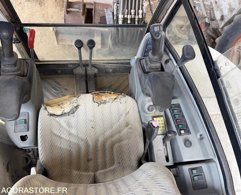 MINI-PELLE - VOLVO ECR 38 - 2007 - 6805 HEURES (3 GODETS FOURNIS) - Mini excavator: picture 4 MINI-PELLE - VOLVO ECR 38 - 2007 - 6805 HEURES (3 GODETS FOURNIS) - Mini excavator: picture 4