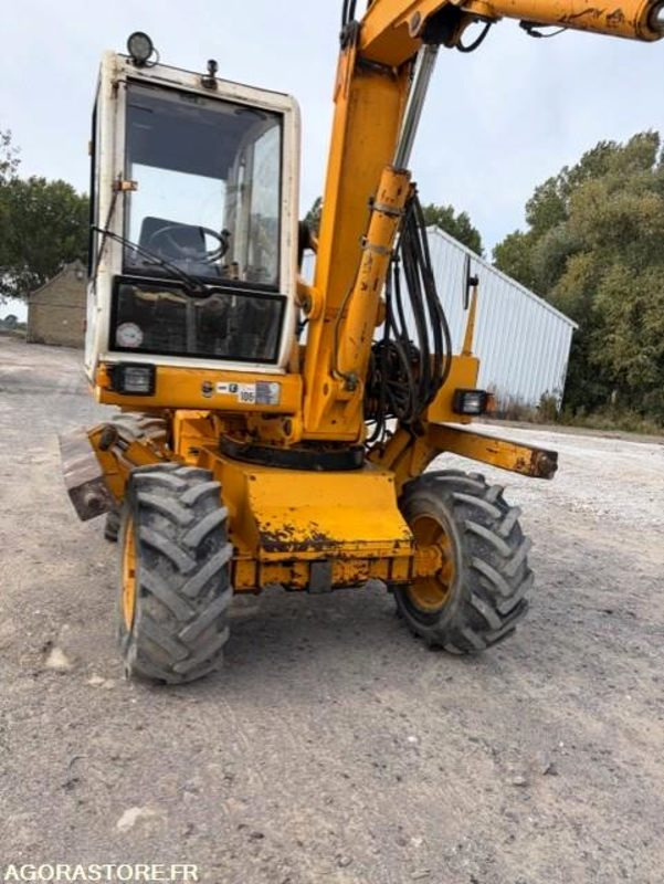 Mecalac 11CX - Excavator: picture 2 Mecalac 11CX - Excavator: picture 2