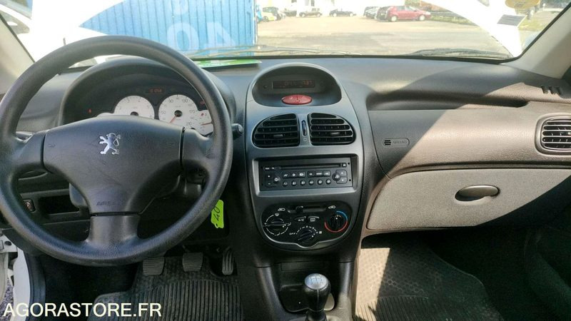 Car PEUGEOT 206 - 2005 - 101058kms: picture 6
