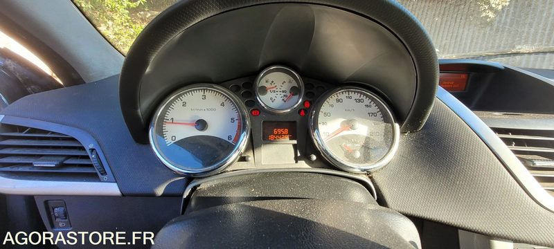 PEUGEOT 207 - 2009 - Car: picture 5 PEUGEOT 207 - 2009 - Car: picture 5