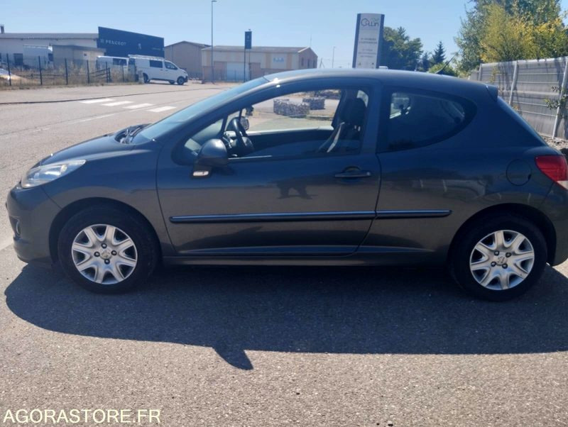 PEUGEOT 207 - 2010 - PHASE 2 - 123 125 KMS - EXCELLENT ETAT - Car: picture 4 PEUGEOT 207 - 2010 - PHASE 2 - 123 125 KMS - EXCELLENT ETAT - Car: picture 4