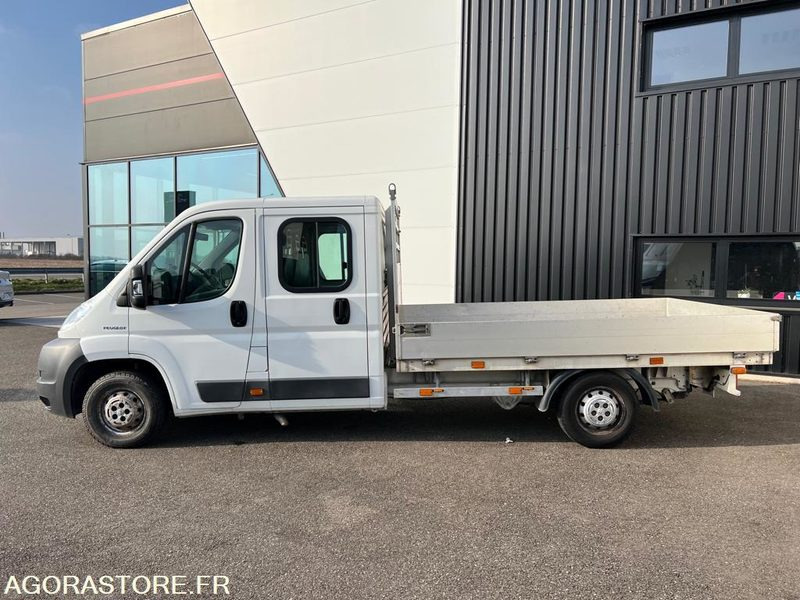PEUGEOT BOXER CAMION PLATE-FORME/CHÂSSIS 2.2 HDI 120 - Small van: picture 1 PEUGEOT BOXER CAMION PLATE-FORME/CHÂSSIS 2.2 HDI 120 - Small van: picture 1