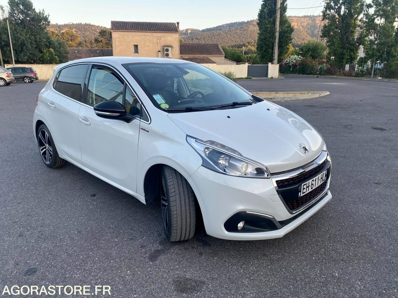 Peugeot 208 gt line - 2016 - 94384km - Car: picture 1 Peugeot 208 gt line - 2016 - 94384km - Car: picture 1
