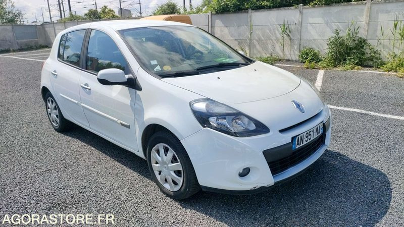 RENAULT CLIO - 2010 - 196673kms - Car: picture 3 RENAULT CLIO - 2010 - 196673kms - Car: picture 3