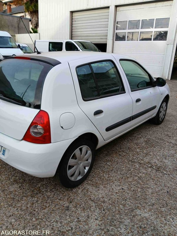 RENAULT CLIO II 1.2 LPG - Car: picture 5 RENAULT CLIO II 1.2 LPG - Car: picture 5