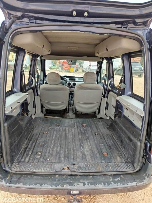 Car RENAULT KANGOO 1.5 DCI - 2003 - 227000KMS: picture 13 Car RENAULT KANGOO 1.5 DCI - 2003 - 227000KMS: picture 13