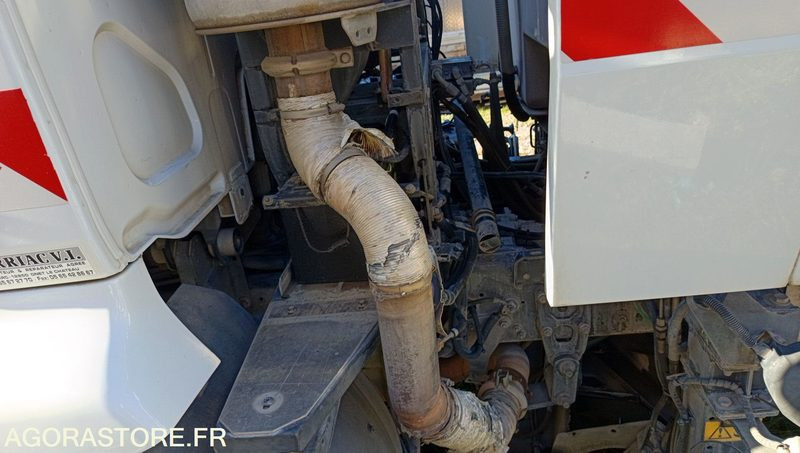 Road sweeper RENAULT MAJOR SCARAB - 2007 - 4730h: picture 17 Road sweeper RENAULT MAJOR SCARAB - 2007 - 4730h: picture 17