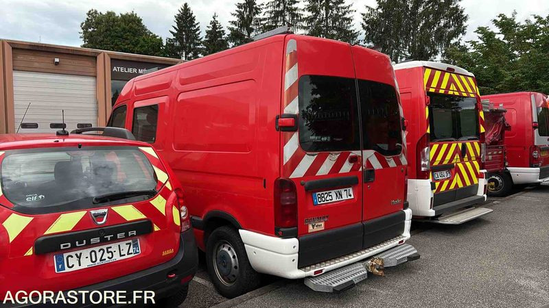 RENAULT - MASTER - 2002 - 132 742 Kms 8825 XN 74 - Panel van: picture 4 RENAULT - MASTER - 2002 - 132 742 Kms 8825 XN 74 - Panel van: picture 4