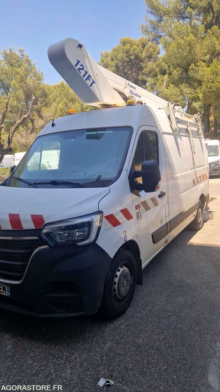RENAULT MASTER - 2020 / 34375KM - Panel van: picture 2 RENAULT MASTER - 2020 / 34375KM - Panel van: picture 2