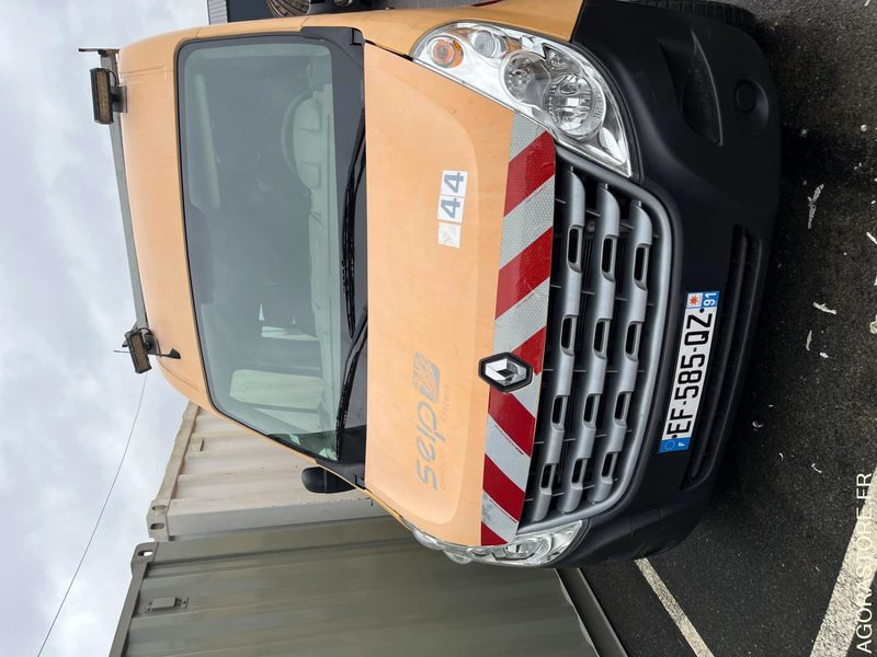 RENAULT MASTER 7 PLACES AVEC GALERIE - 2016 / 22754KM (N° 244) - Panel van: picture 2 RENAULT MASTER 7 PLACES AVEC GALERIE - 2016 / 22754KM (N° 244) - Panel van: picture 2