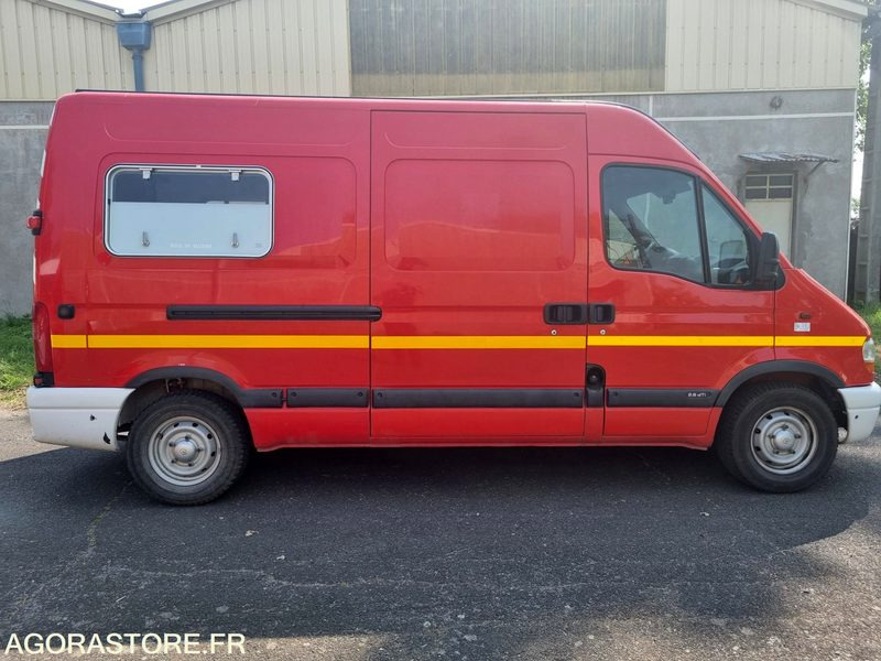 RENAULT MASTER L2H2 - CL 646 AB - 118636 Kms - Panel van: picture 4 RENAULT MASTER L2H2 - CL 646 AB - 118636 Kms - Panel van: picture 4
