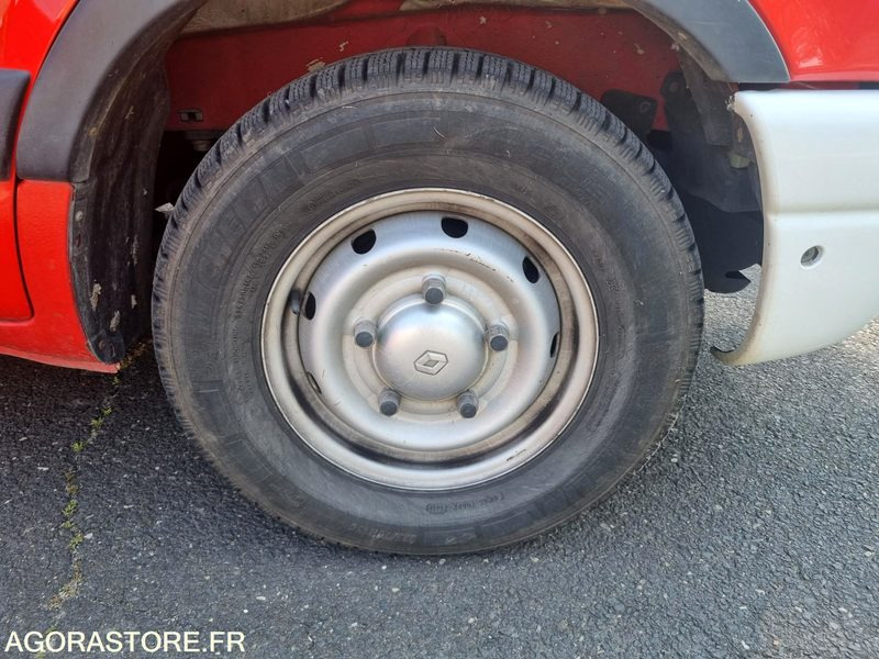 RENAULT MASTER L2H2 - CL 646 AB - 118636 Kms - Panel van: picture 5 RENAULT MASTER L2H2 - CL 646 AB - 118636 Kms - Panel van: picture 5