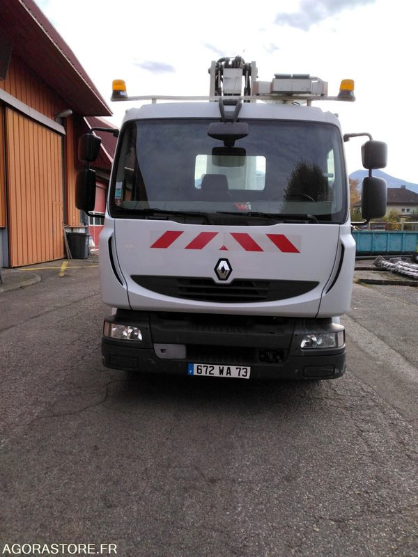 RENAULT MIDLUM 190 NACELLE - Truck with aerial platform: picture 1 RENAULT MIDLUM 190 NACELLE - Truck with aerial platform: picture 1