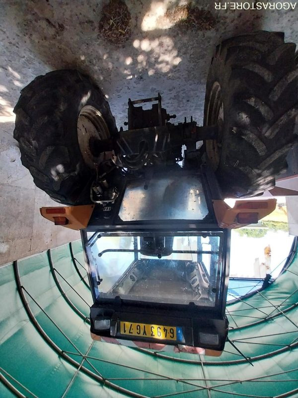 RENAULT TRACTEUR ERGOS446 - Farm tractor: picture 4 RENAULT TRACTEUR ERGOS446 - Farm tractor: picture 4