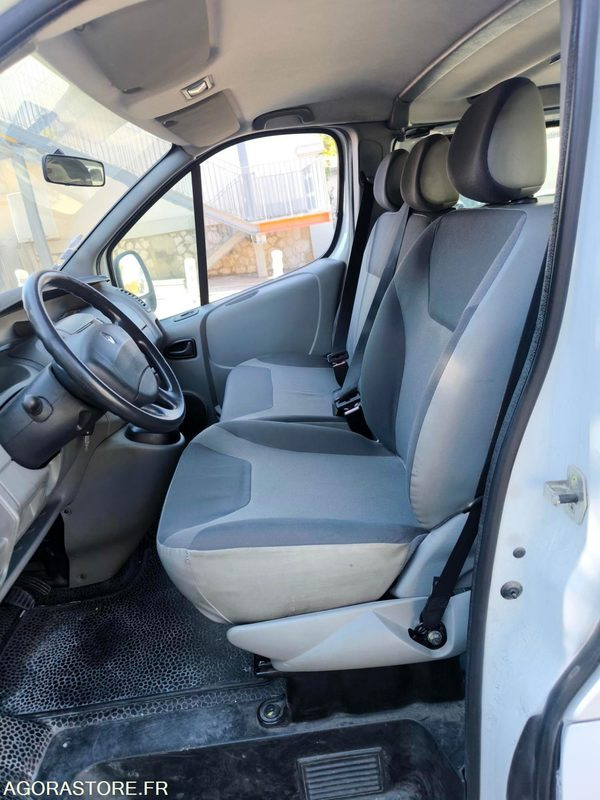 RENAULT TRAFIC MINI BUS BVA - Minibus, Passenger van: picture 2 RENAULT TRAFIC MINI BUS BVA - Minibus, Passenger van: picture 2