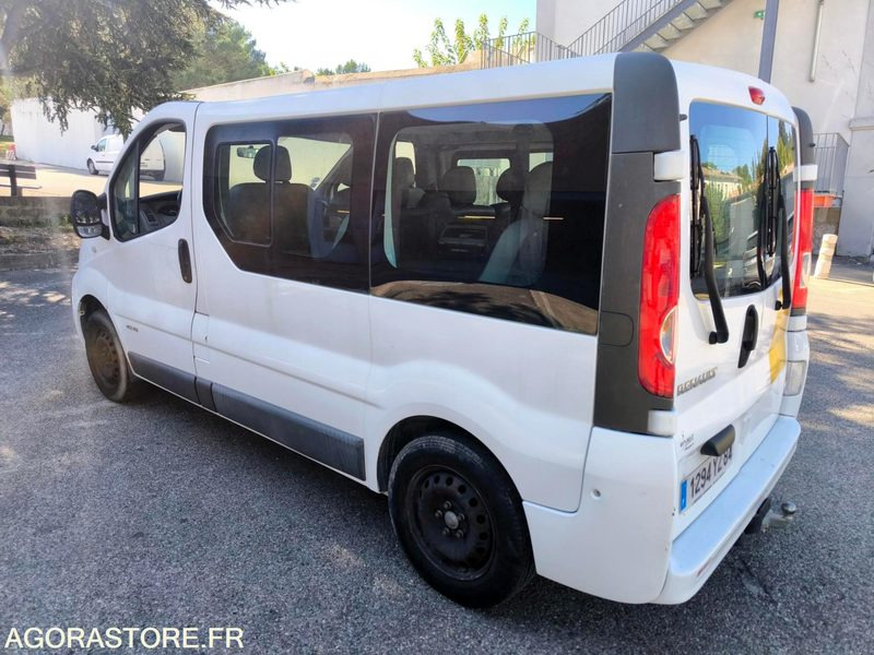 RENAULT TRAFIC MINI BUS BVA - Minibus, Passenger van: picture 4 RENAULT TRAFIC MINI BUS BVA - Minibus, Passenger van: picture 4