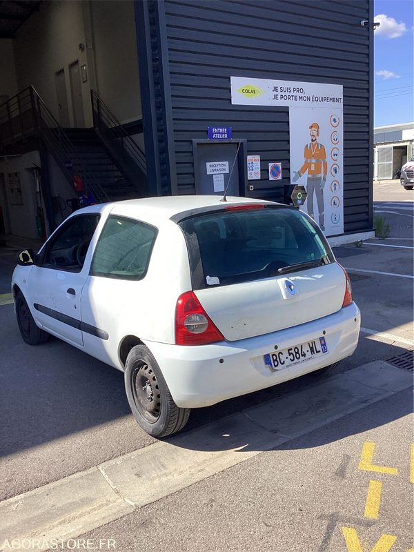 Renault Clio - 2010 - 206955kms (P0402649) - Car: picture 3 Renault Clio - 2010 - 206955kms (P0402649) - Car: picture 3