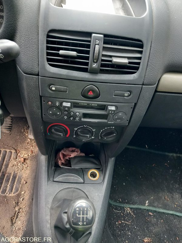Car Renault Clio 6815SY53: picture 8