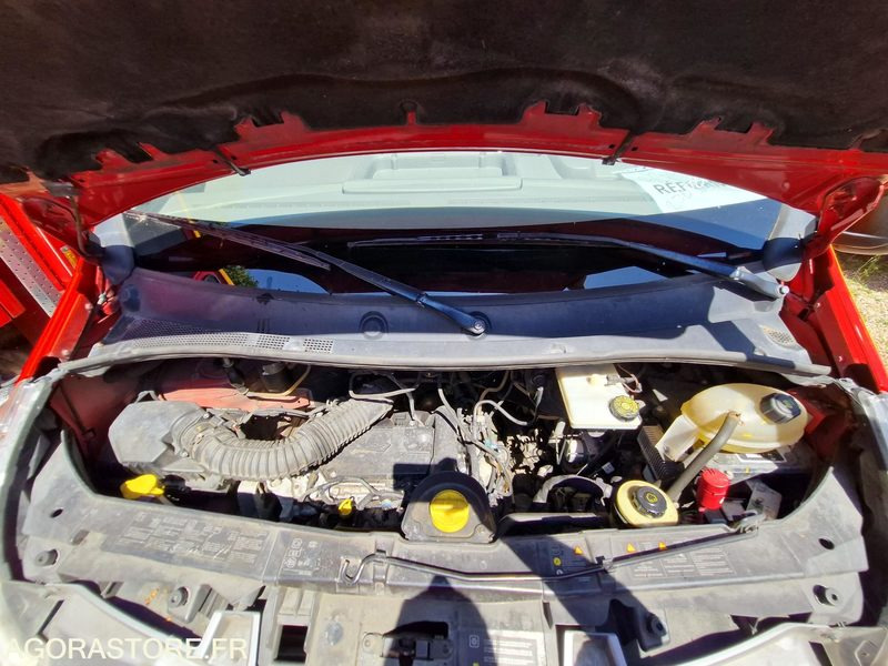 Renault Master - 2011 - 270594 - CE149HL - Ambulance: picture 3 Renault Master - 2011 - 270594 - CE149HL - Ambulance: picture 3