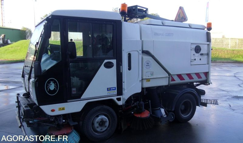 SCARAB - Minor VM - Euro 5 Balayeuse Compacte 2.5m3 - 2011 / 42068 KM (BL956EC) - Road sweeper: picture 1 SCARAB - Minor VM - Euro 5 Balayeuse Compacte 2.5m3 - 2011 / 42068 KM (BL956EC) - Road sweeper: picture 1