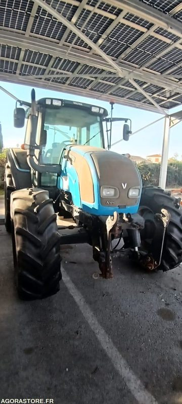 TRACTEUR VALTRA N101H CH-682-EQ 8575H AM 2007 - Farm tractor: picture 1 TRACTEUR VALTRA N101H CH-682-EQ 8575H AM 2007 - Farm tractor: picture 1
