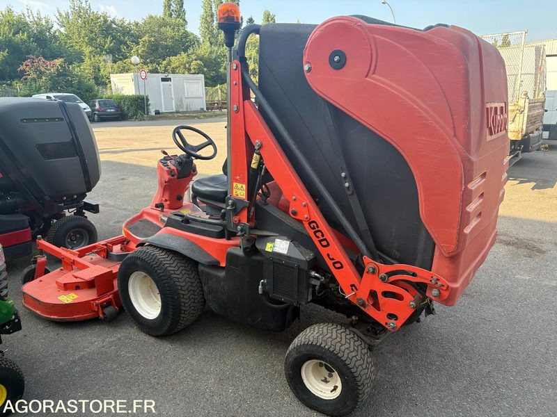 Tondeuse autoportée KUBOTA - 2008 - 1581 heures - Garden mower: picture 4 Tondeuse autoportée KUBOTA - 2008 - 1581 heures - Garden mower: picture 4