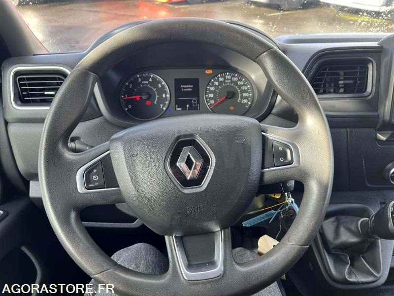 Tractor truck RENAULT MASTER - 2021 - 167 829KM: picture 8 Tractor truck RENAULT MASTER - 2021 - 167 829KM: picture 8