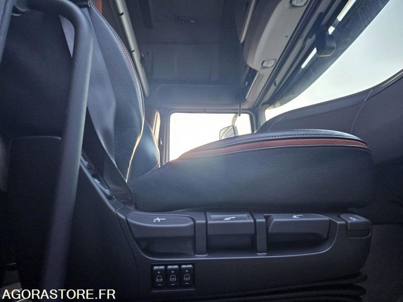 TRACTEUR DAF XF 510 XL - 2016 - 447120km - TRES BON ETAT - Tractor truck: picture 5 TRACTEUR DAF XF 510 XL - 2016 - 447120km - TRES BON ETAT - Tractor truck: picture 5