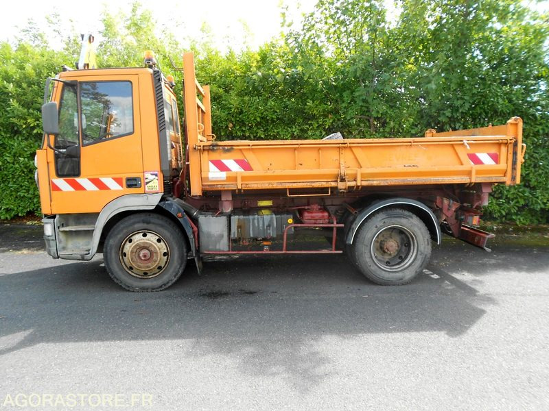 CAMION IVECO - Truck: picture 2 CAMION IVECO - Truck: picture 2