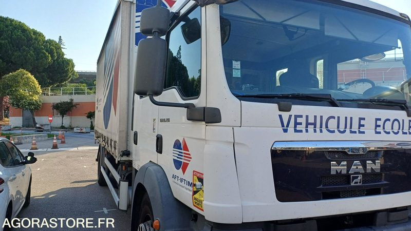 Truck Porteur MAN TGM 18.290 de 2010/458000 kms - BE-690-VF (3822): picture 15