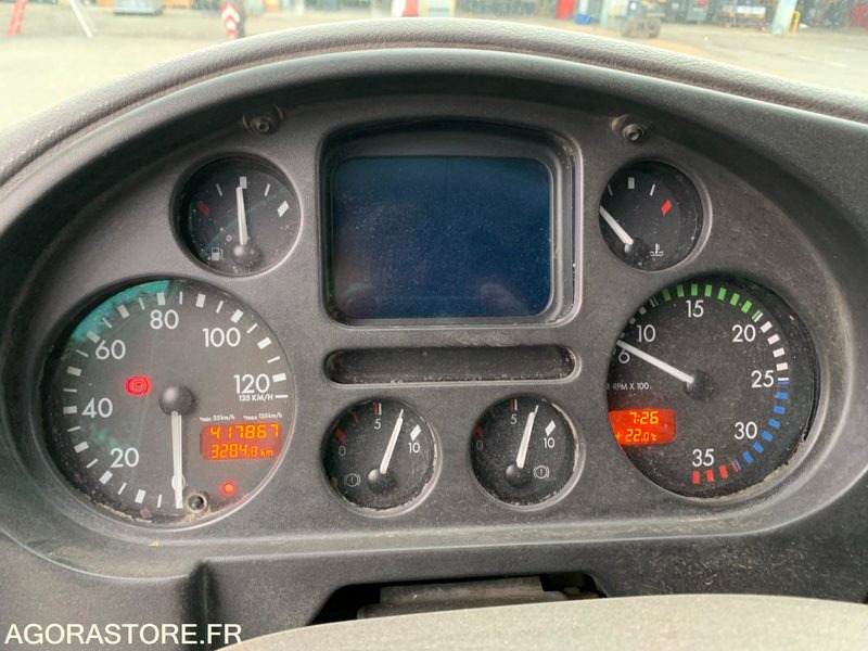 Porteur plateau DAF LF 18.250 - 2004 - 418000 Kms - Truck: picture 5 Porteur plateau DAF LF 18.250 - 2004 - 418000 Kms - Truck: picture 5