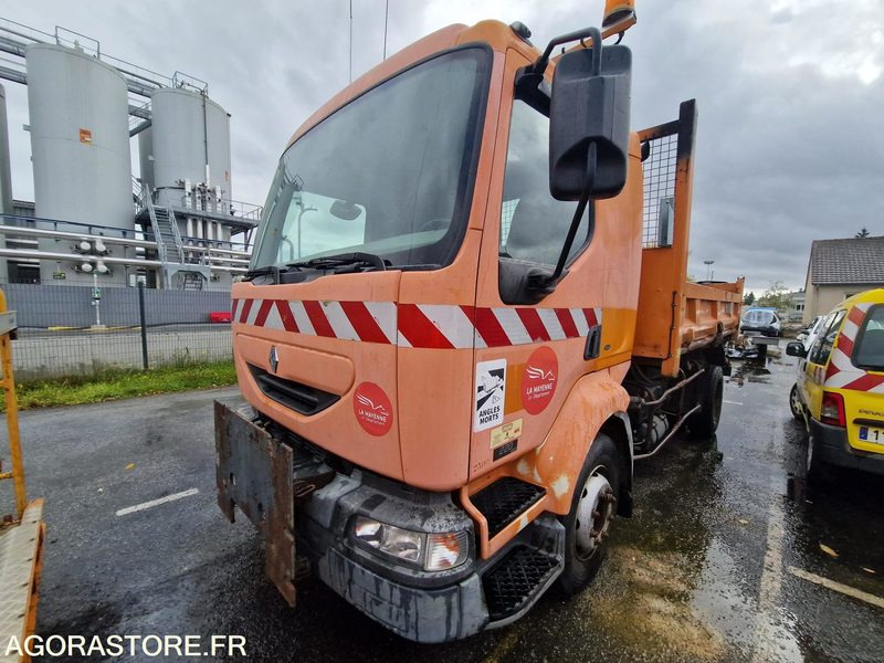 Renault Midlum -183462- 2002 - BB063TT - Truck: picture 1 Renault Midlum -183462- 2002 - BB063TT - Truck: picture 1