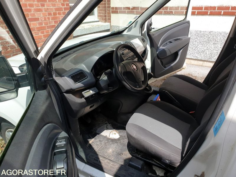 Utilitaire frigo FIAT DOBLO - Small van: picture 4 Utilitaire frigo FIAT DOBLO - Small van: picture 4